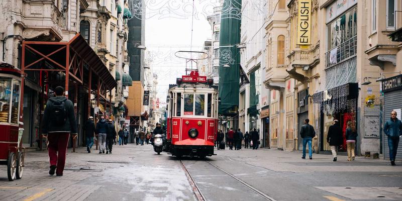 切达头设计38：品牌策划与视觉设计的创意交响